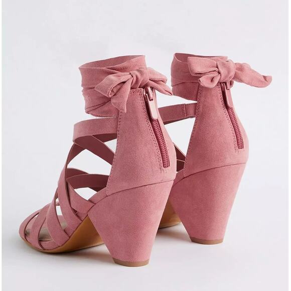New Torrid 8WW Sexy Strappy Cone Heel Faux Suede Rose Pink 3.5" Heels Shoes - Picture 5 of 5